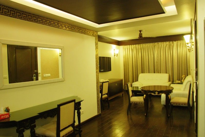 Treebo Tryst Royce New Friends Colony Hotel นิวเดลี ภายนอก รูปภาพ