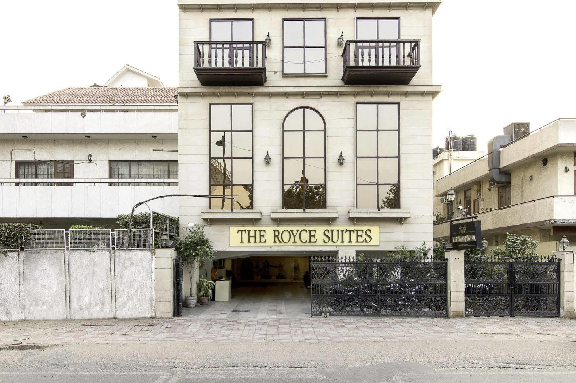 Treebo Tryst Royce New Friends Colony Hotel นิวเดลี ภายนอก รูปภาพ